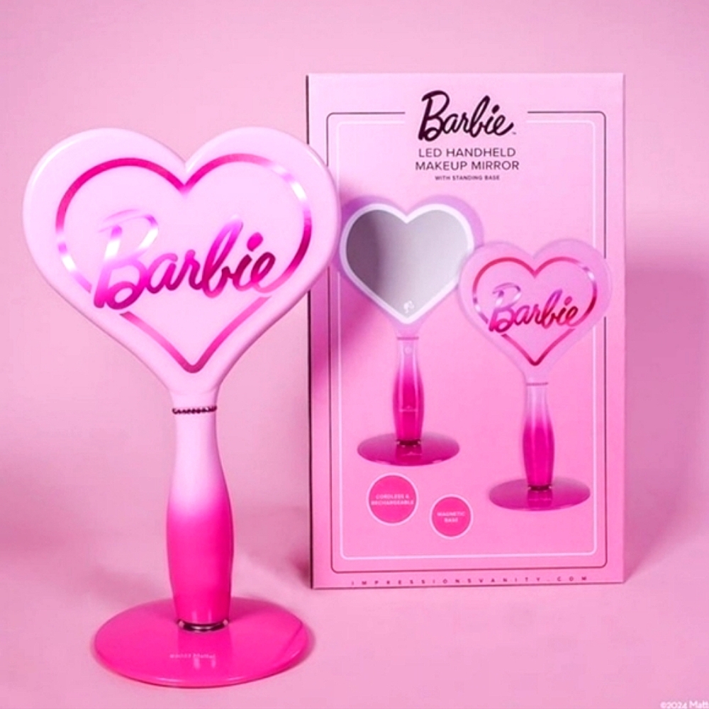 Barbie LED Handheld Mirror - Picture 2 of 16